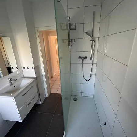 Cozy And Modern Your Away From Apartment *