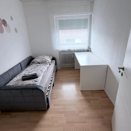 Cozy And Modern Your Away From * Lohra