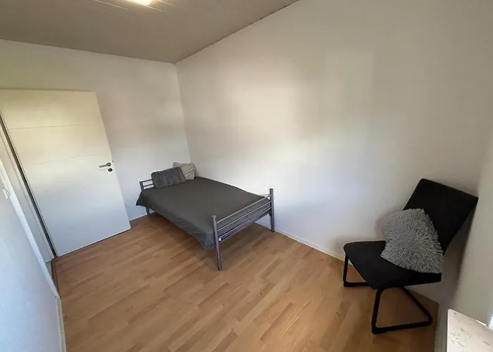 Cozy And Modern Your Away From * Lohra